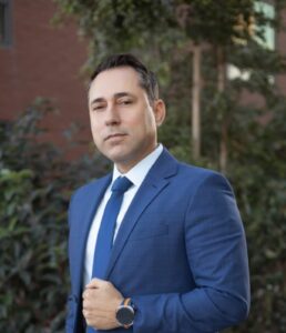 Eduardo Rosales — Abogado inmobiliario mexicano
