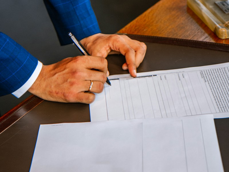 Revisión de un contrato inmobiliario