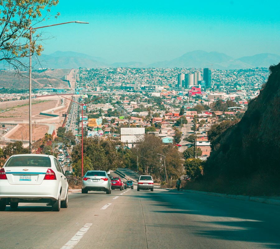 Calle y edificios de la ciudad de Tijuana